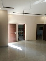 3 BHK + Pooja Room,Servant Room,Study Room,Extra Room 1800 Sq.Ft. Builder Floor in Sector 18