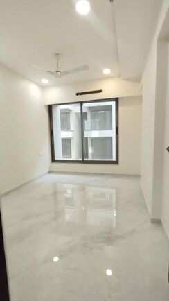 2 BHK Apartment For Rent in LnT Crescent Bay T3