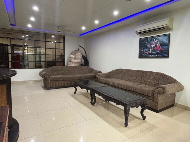 Living Room, malviya nagar 3 Bedroom 200 Sq.Yd. Builder Floor In Malviya Nagar Delhi 10157356