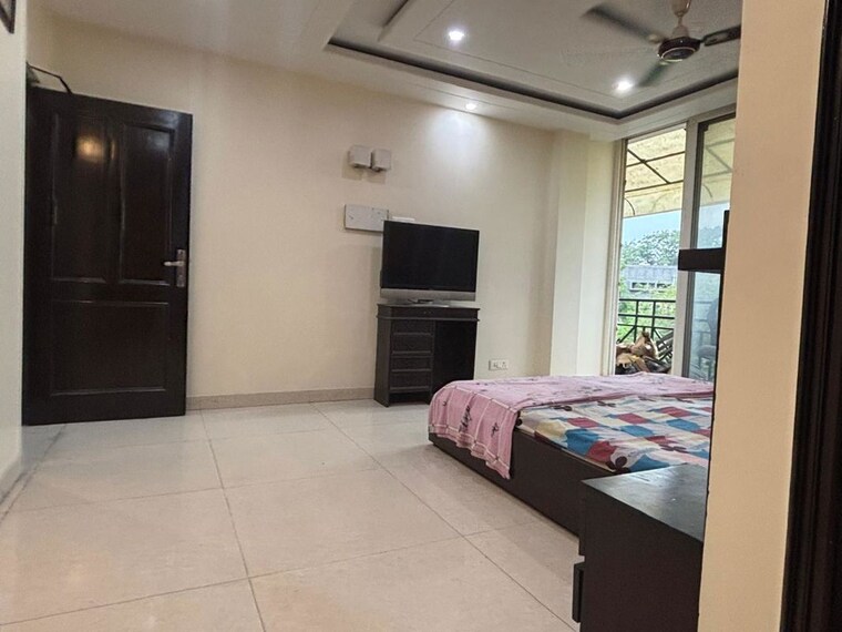 Bedroom, malviya nagar 3 Bedroom 200 Sq.Yd. Builder Floor In Malviya Nagar Delhi 10157356