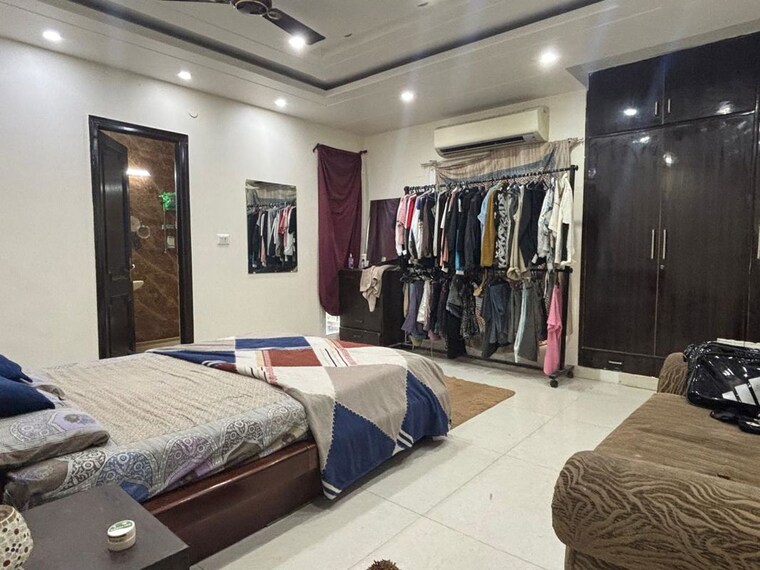 Bedroom, malviya nagar 3 Bedroom 200 Sq.Yd. Builder Floor In Malviya Nagar Delhi 10157356