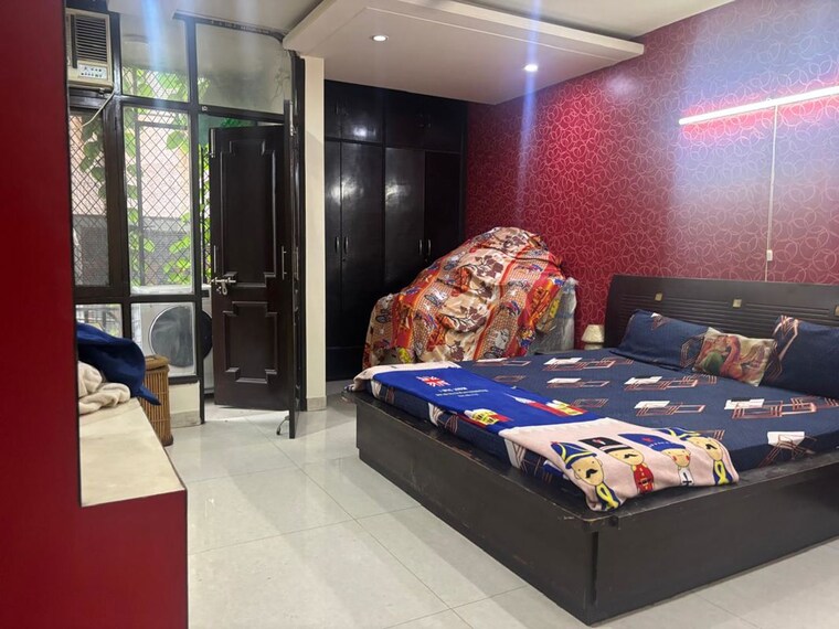 Bedroom, malviya nagar 3 Bedroom 200 Sq.Yd. Builder Floor In Malviya Nagar Delhi 10157356