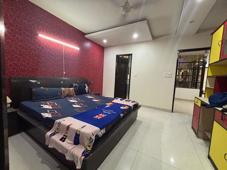 Bedroom, malviya nagar 3 Bedroom 200 Sq.Yd. Builder Floor In Malviya Nagar Delhi 10157356