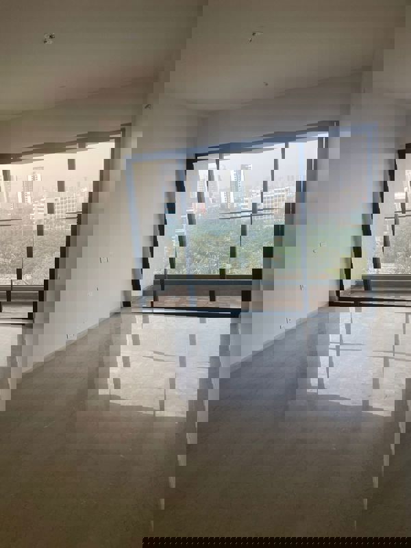 4 BHK 1900 Sq.Ft. Apartment in Piramal Mahalaxmi Central Tower