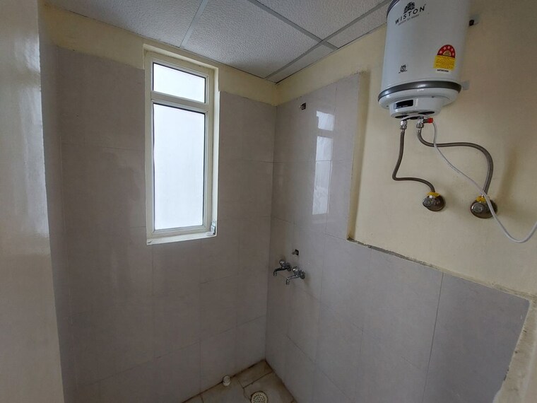 Room, pyramid-altia 1 Bedroom 396 Sq.Ft. Apartment In Sector 70 Gurgaon 10157378