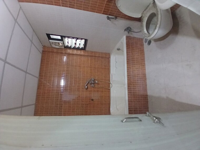 Bathroom, manish nagar 4 Bedroom 1100 Sq.Ft. Independent House In Manish Nagar Nagpur 10157386