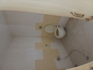 Bathroom in 4 BHK Independent House at Manish Nagar – for Sale