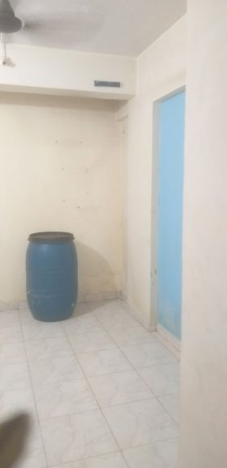 Room, tembhi naka 1 RK 340 Sq.Ft. Apartment In Tembhi Naka Thane 10157390