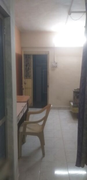 Room in 1 RK Apartment at Tembhi Naka – for Rent