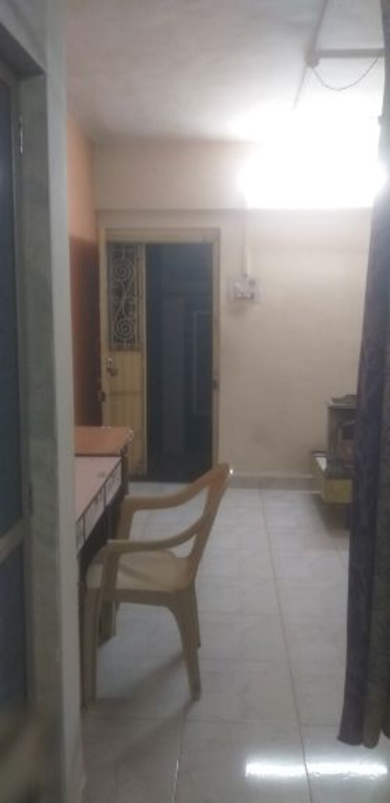 Room, tembhi naka 1 RK 340 Sq.Ft. Apartment In Tembhi Naka Thane 10157390