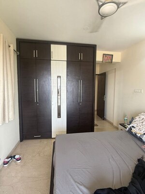 Bedroom in 3 BHK Apartment at Andheri West – for Rent