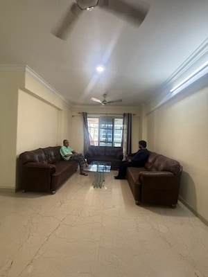 Living Room in 3 BHK Apartment at Andheri West – for Rent