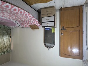 Furnished Amenities in 1.5 BHK Apartment at Chaitanya Raj Bhavan, Andheri East – for Rent