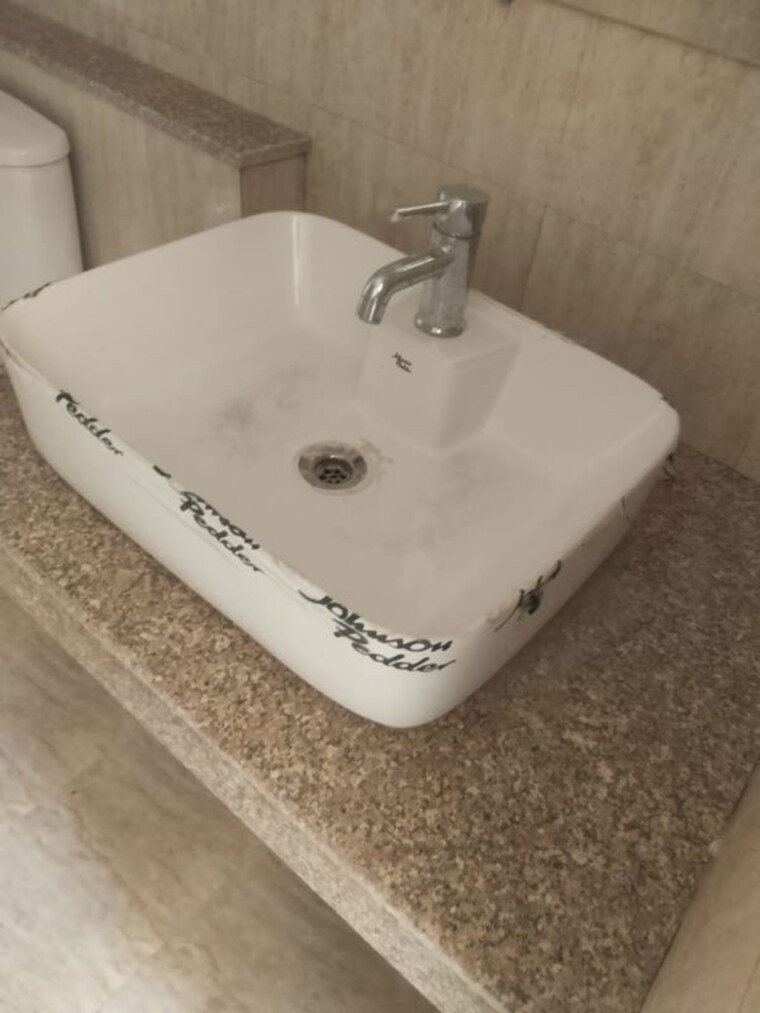 Bathroom, paarth-aadyant 3.5 Bedroom 2020 Sq.Ft. Apartment In Gomti Nagar Lucknow 10157437