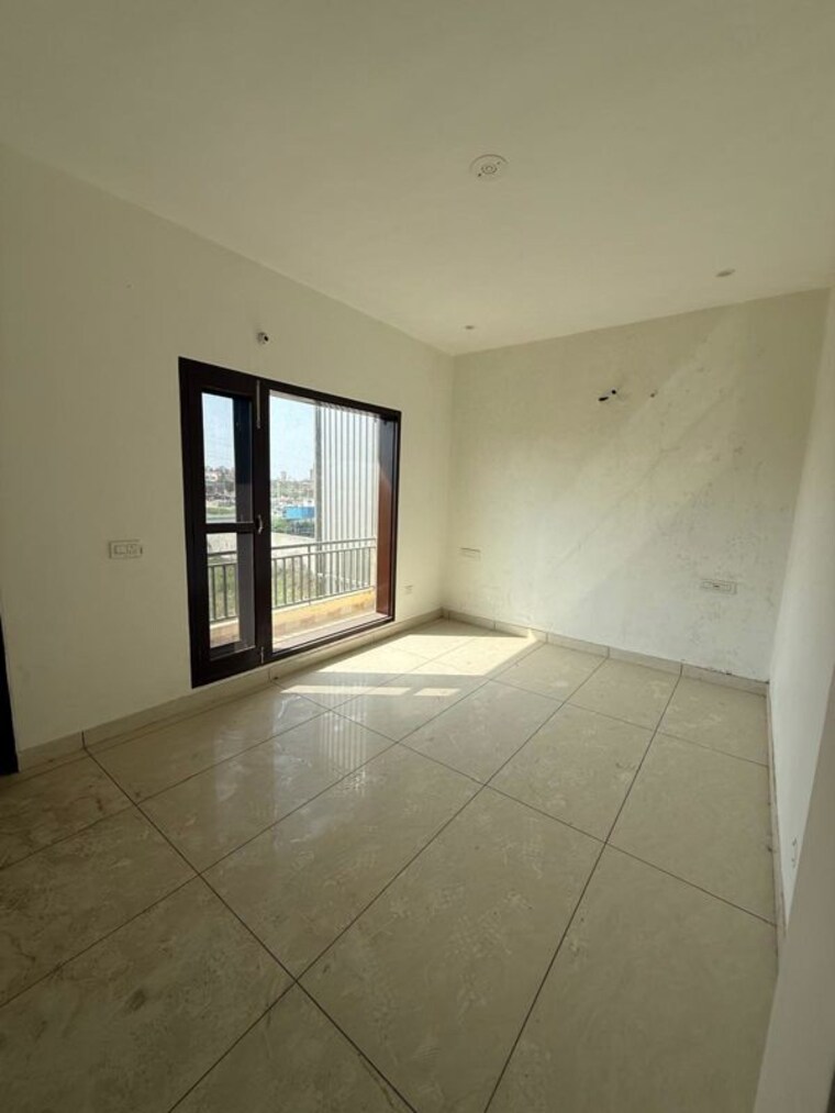 Room, sector 114 3 Bedroom 1200 Sq.Ft. Villa In Sector 114 Mohali 10157463