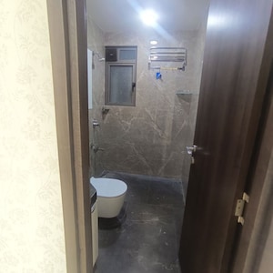 Bathroom in 3 BHK Apartment at The Park Residency Andheri, Andheri West – for Rent