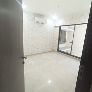 Room in 3 BHK Apartment at The Park Residency Andheri, Andheri West – for Rent