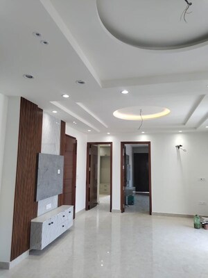 6+ BHK Independent House For Sale in Kirti Nagar