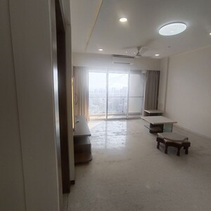 Room in 3 BHK Apartment at Runwal Elegante, Andheri West – for Sale