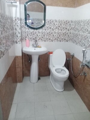  3 BHK Builder Floor at Sector 20 – for Rent