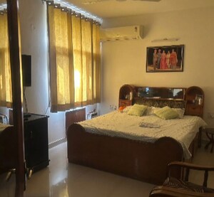 Living Room in 5 BHK Builder Floor at Sector 49 – for Sale