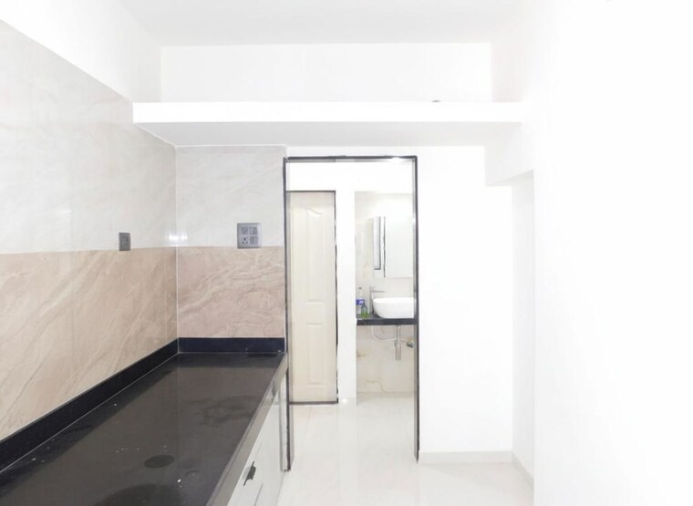 Kitchen, goregaon west 3 Bedroom 1000 Sq.Ft. Apartment In Goregaon West Mumbai 10157545