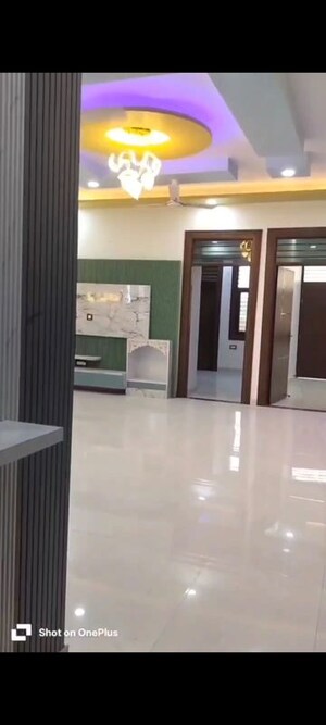 Room in 3 BHK Builder Floor at Golden Wave Dwarika City, Chithara – for Sale