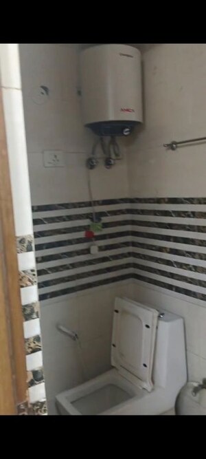 Furnished Amenities in 2 BHK Apartment at AIMS Golf Town, Sector 4 Greater Noida – for Rent