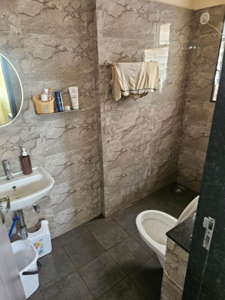 Bathroom, pristine-allure 3 Bedroom 931 Sq.Ft. Apartment In Kharadi Pune 10157576