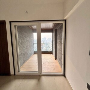 Room in 3 BHK Apartment at Pristine Allure, Kharadi – for Rent