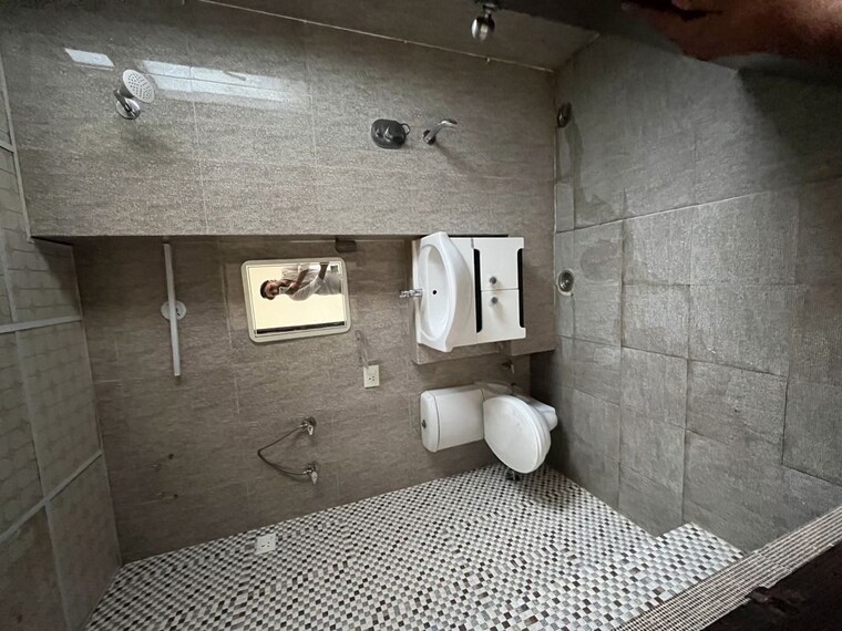 Attached Bathroom, strategic-royal-court 2 Bedroom 1175 Sq.Ft. Apartment In Sector 16 Greater Noida Greater Noida 10157580