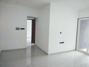 Room in 3 BHK Apartment at Pristine Allure, Kharadi – for Rent