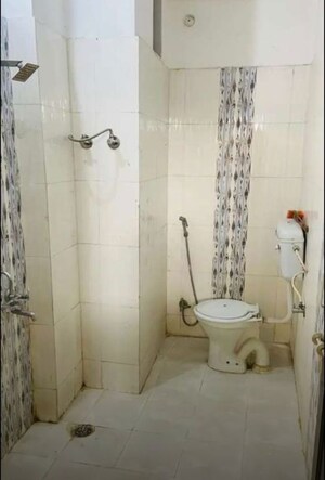 Bathroom in 1 BHK Apartment at Chinhat – for Rent