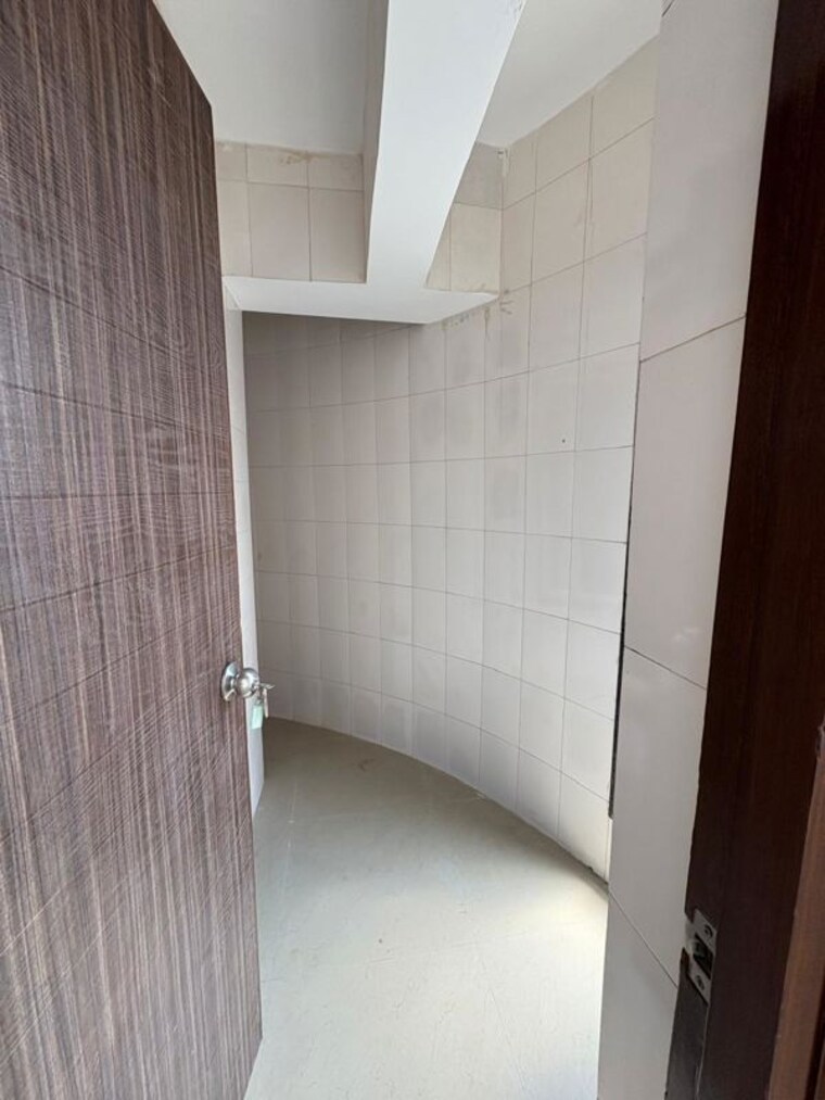 Bathroom, neumec-chandelier-court 3.5 Bedroom 1600 Sq.Ft. Apartment In Worli Mumbai 10157679