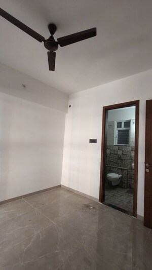 Room in 2 BHK Apartment at Pristine Allure, Kharadi – for Rent