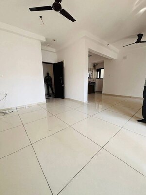 Room in 2 BHK Apartment at Duville Riverdale Heights, Kharadi – for Rent