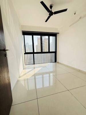 Room in 2 BHK Apartment at Duville Riverdale Heights, Kharadi – for Rent