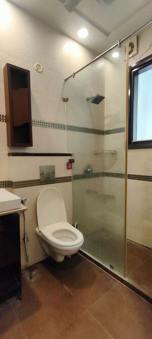  3 BHK Builder Floor at Unitech Greenwood City Apartment, Sector 45 – for Rent