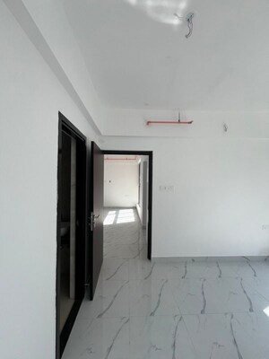 Room in 1 BHK Apartment at Raymond Ten X Habitat, Pokhran Road No Two – for Rent