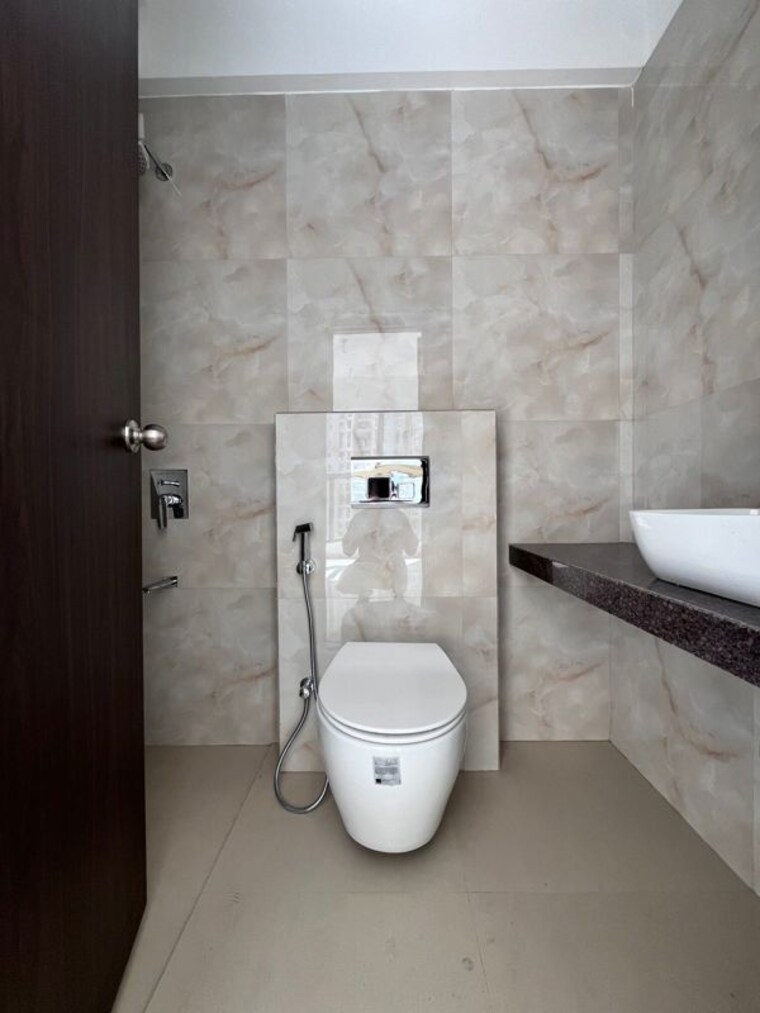 Bathroom, raymond-ten-x-habitat 1 Bedroom 600 Sq.Ft. Apartment In Pokhran Road No Two Thane 10157754