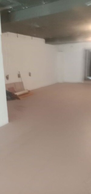 Team Area in  Showroom at Hauz Khas Market – for Rent