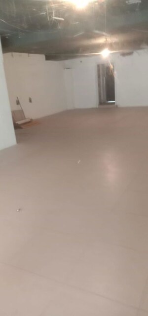 Team Area in  Showroom at Hauz Khas Market – for Rent