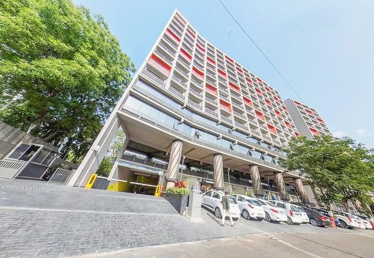 Exterior View, sun-westbank Commercial Office Space 1000 Sq.Ft. In Navrangpura Ahmedabad 10157767
