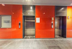 Room in  Office Space at Sun Westbank, Navrangpura – for Rent