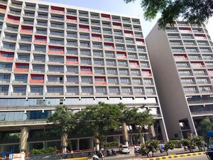  Office Space – Exterior View View at Sun Westbank, Navrangpura - for Rent