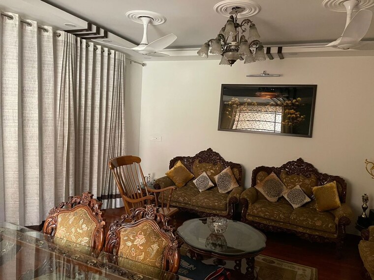 Living Room, alaknanda-society 4 Bedroom 3000 Sq.Ft. Apartment In Sector 56 Gurgaon 10157806