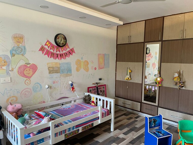 Bedroom, alaknanda-society 4 Bedroom 3000 Sq.Ft. Apartment In Sector 56 Gurgaon 10157806