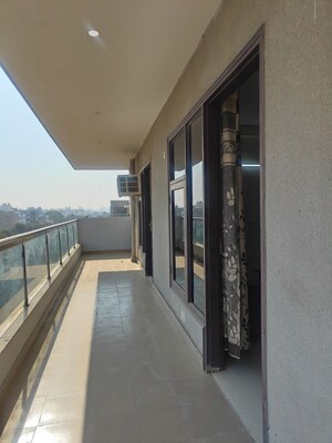 Building Lobby in 1 BHK Builder Floor at Sector 45 – for Rent