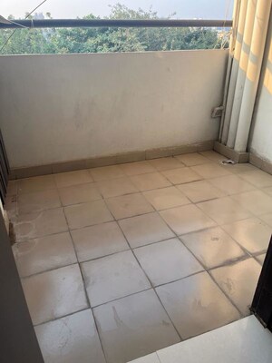 Bathroom in 1 BHK Builder Floor at Sector 45 – for Rent