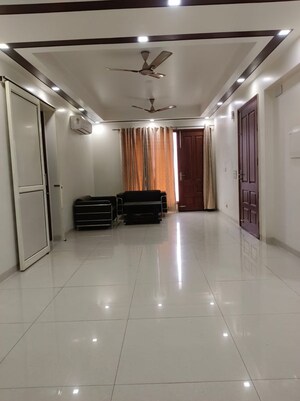 3 BHK Builder Floor For Rent in Sector 45